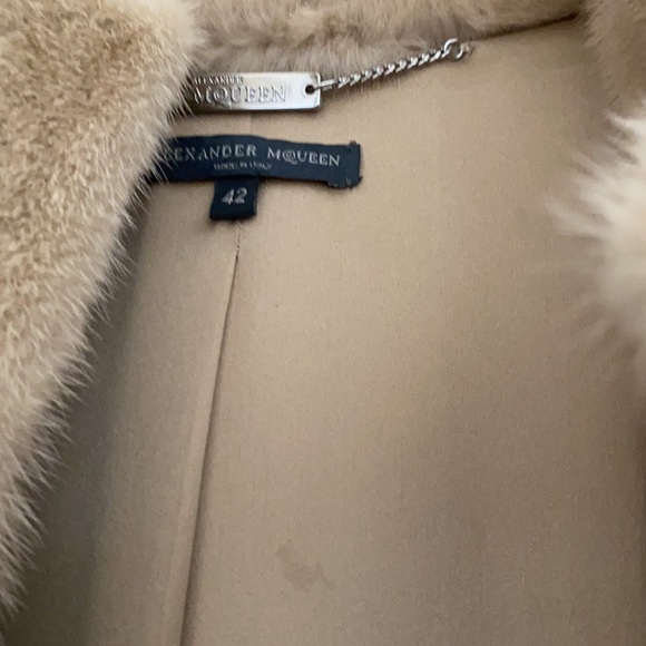 Original Alexander McQueen Fall 2005 runway mink fur jacket. Collectors item. - Picture 9 of 14